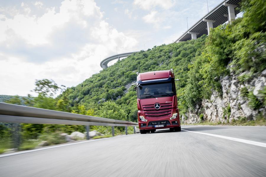  Mercedes-Benz Actros 1863 LS 4x2 (Br.963) 2018 года  (фото 38 из 60)
